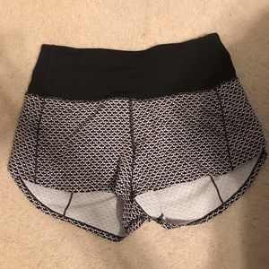 Lululemon hotty hot short